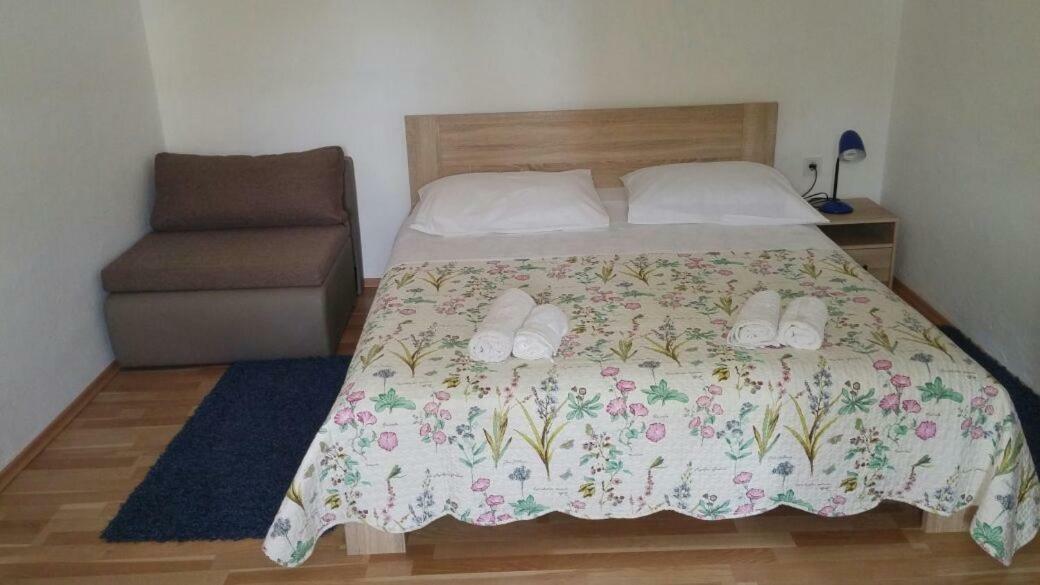 Apartments Viktorija 斯塔利格拉德-帕克利尼卡 外观 照片