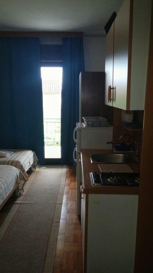 Apartments Viktorija 斯塔利格拉德-帕克利尼卡 外观 照片