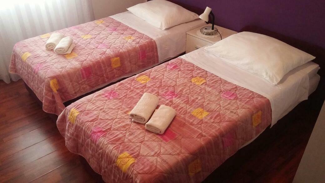 Apartments Viktorija 斯塔利格拉德-帕克利尼卡 外观 照片